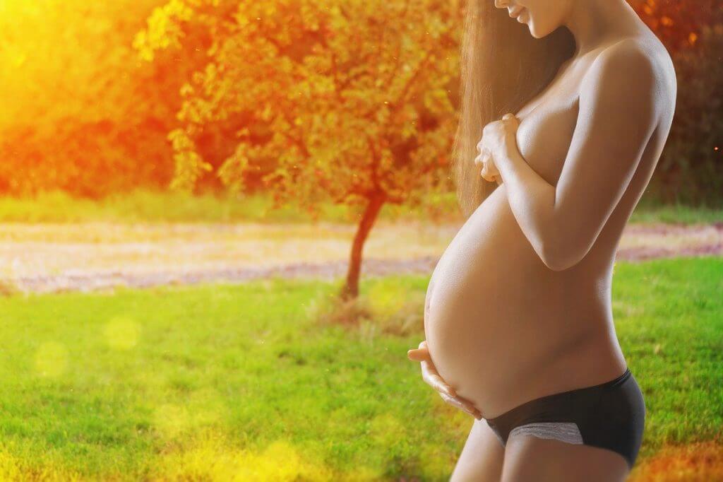 imagem da barriga de uma gestante para ilustrar o salário maternidade