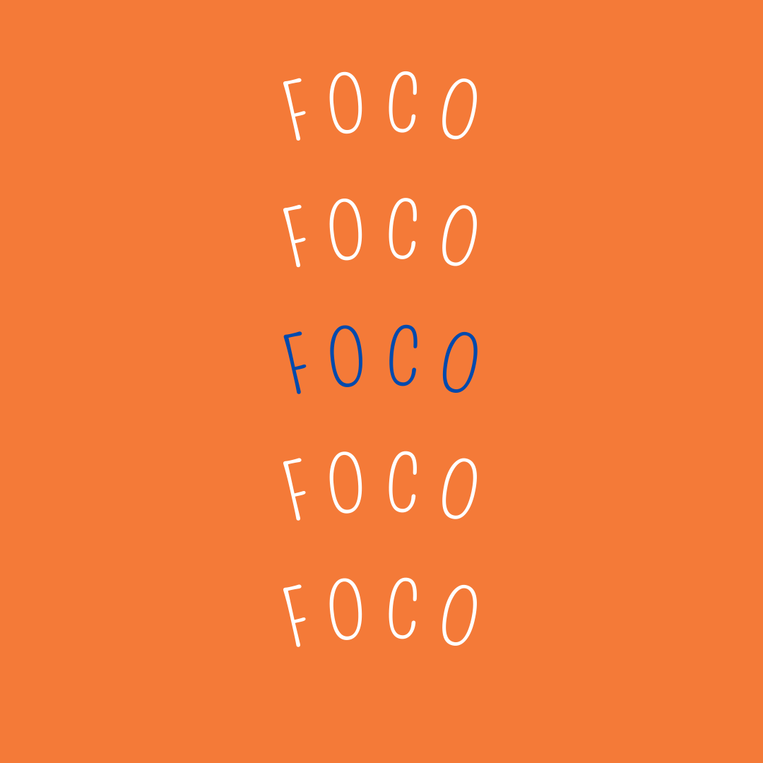 card com fundo laranja escrito FOCO