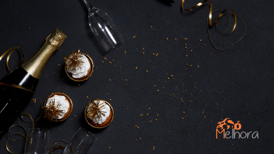 imagem com itens de festa de final de ano para ilustrar o poema de fim de ano