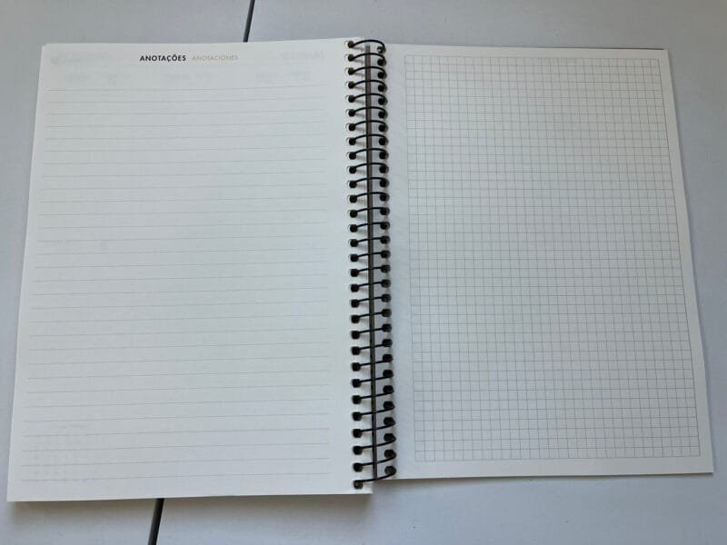 Páginas de notas do planner Kraft Work, perfeitas para ideias, listas e reflexões pessoais.